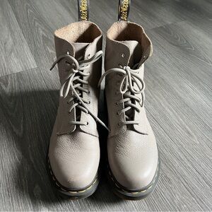 Dr Martens 1460 Pascal Virginia Boots 
Women’s Size 9